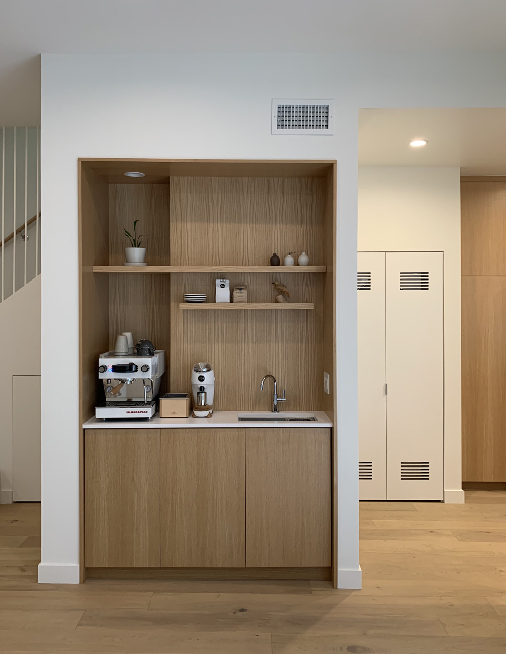 Manhattan Beach Town House | Ken Tanaka Studio